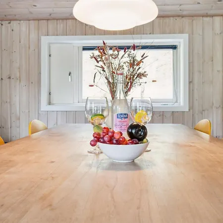 Deni - 800m From The Sea By Interhome Vester Somarken