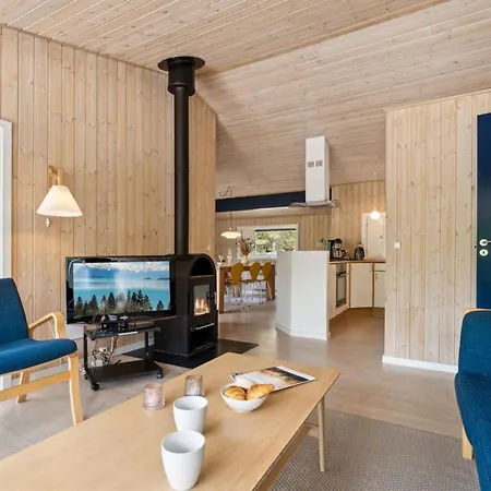 Semesterbostad Deni - 800m From The Sea By Interhome Vester Somarken